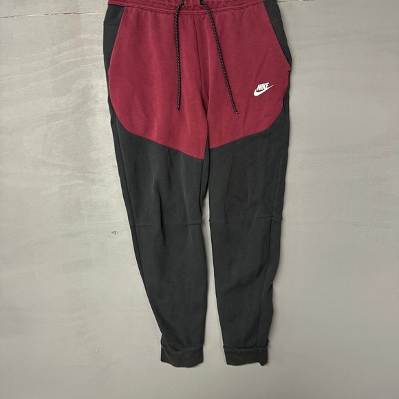 Nike Tech Fleece Jogger Pants Men Burgundy Black Size Medium Athletic Fit - Picture 2 of 4
